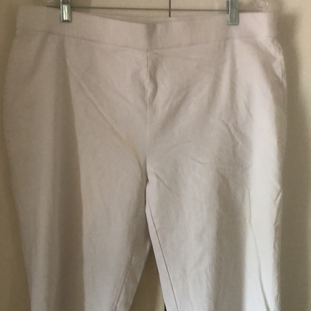 Woman’s capris counterparts pull on pants - Picture 2 of 6
